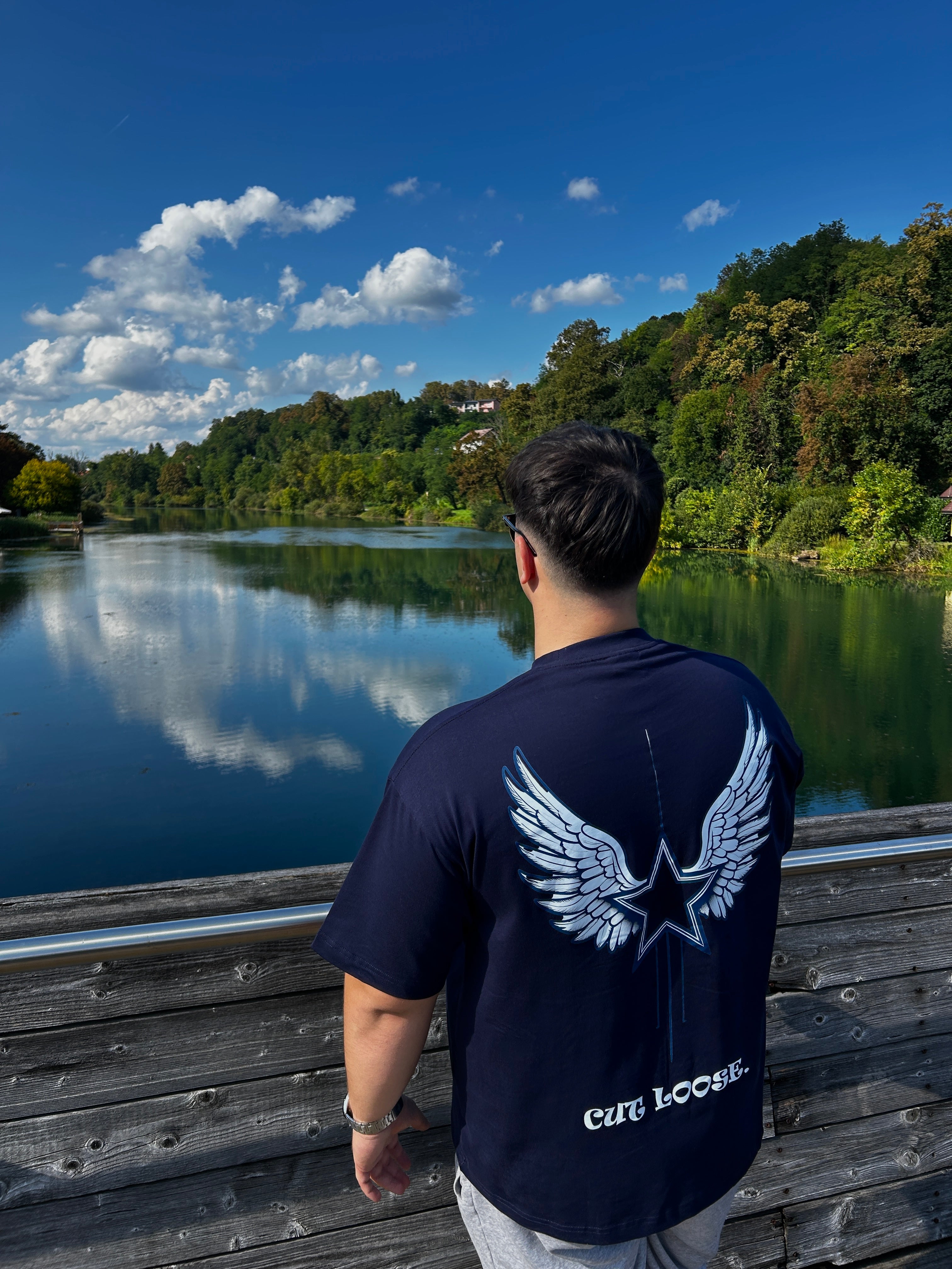 CUT LOOSE Oversized Tee