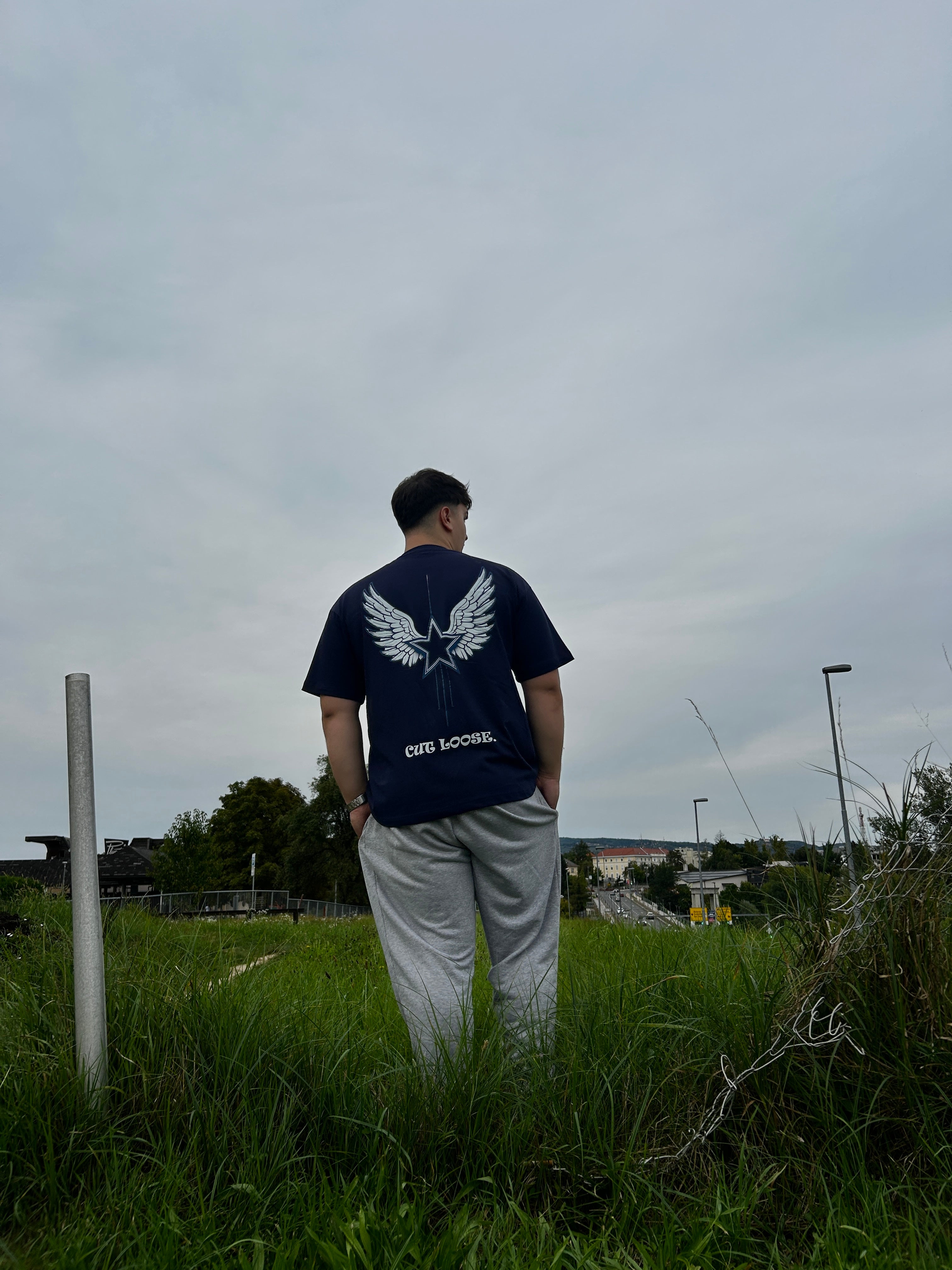 CUT LOOSE Oversized Tee